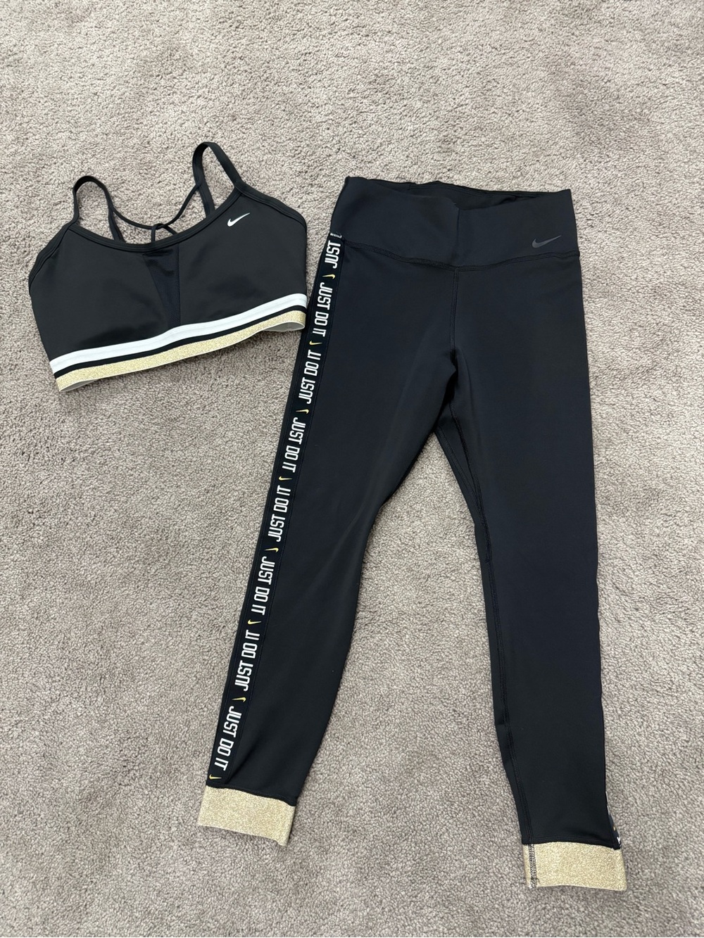 Womens Nike Sz M Black Leggings with White Stripe and Gold Cuff